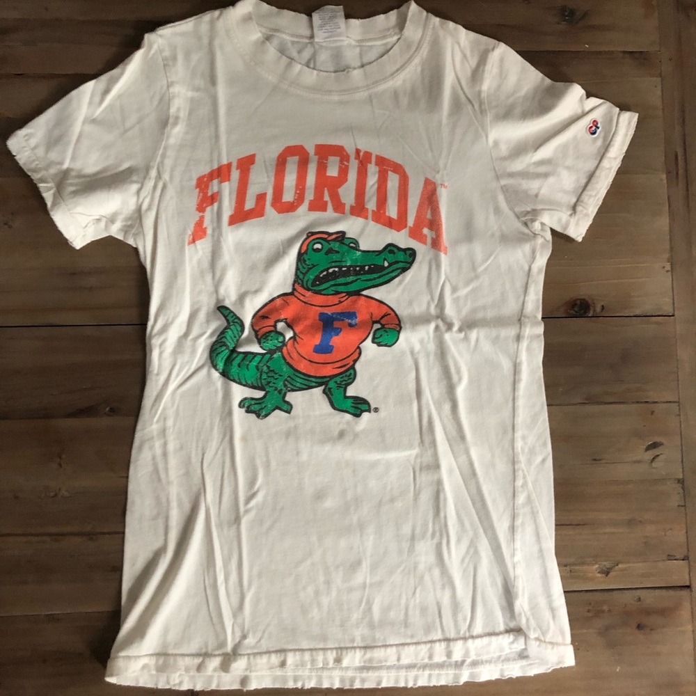 Chip & Pepper distressed t-shirt sz small